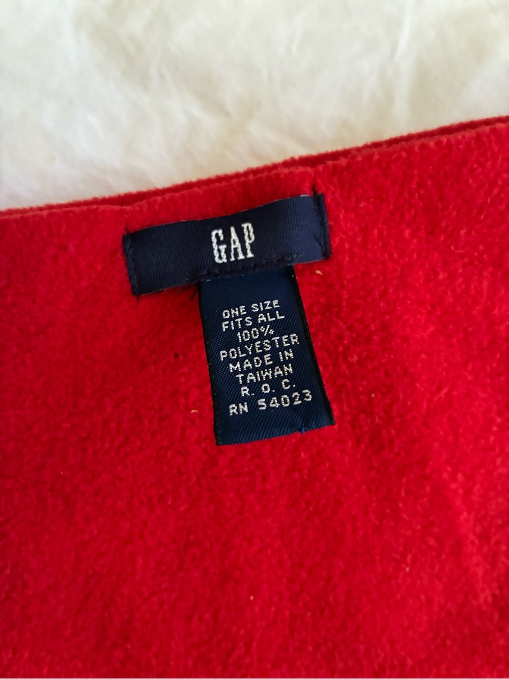 GAP Fleece Scarf and Beanie Set 4 Pieces - Picture 5 of 8